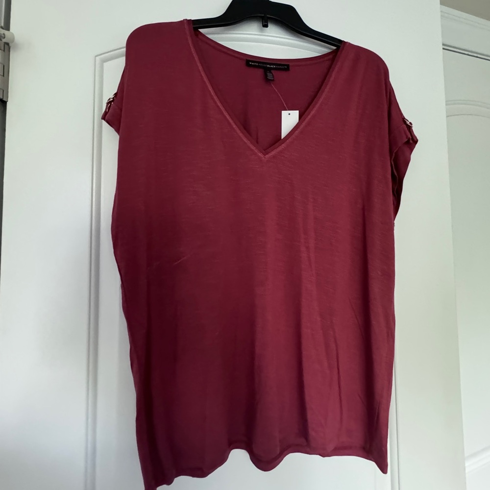 Large White House Black Market Maroon T-shirt